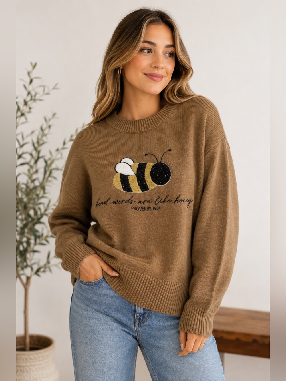 Love in Faith Bee Scripture Sweater “Kind Words Are Like‎ Honey” Pullover Small